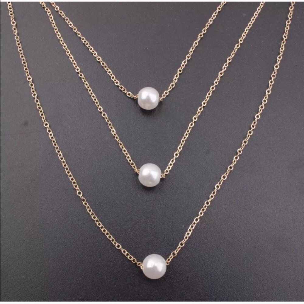 Pearl layered necklace - Picture 2 of 3
